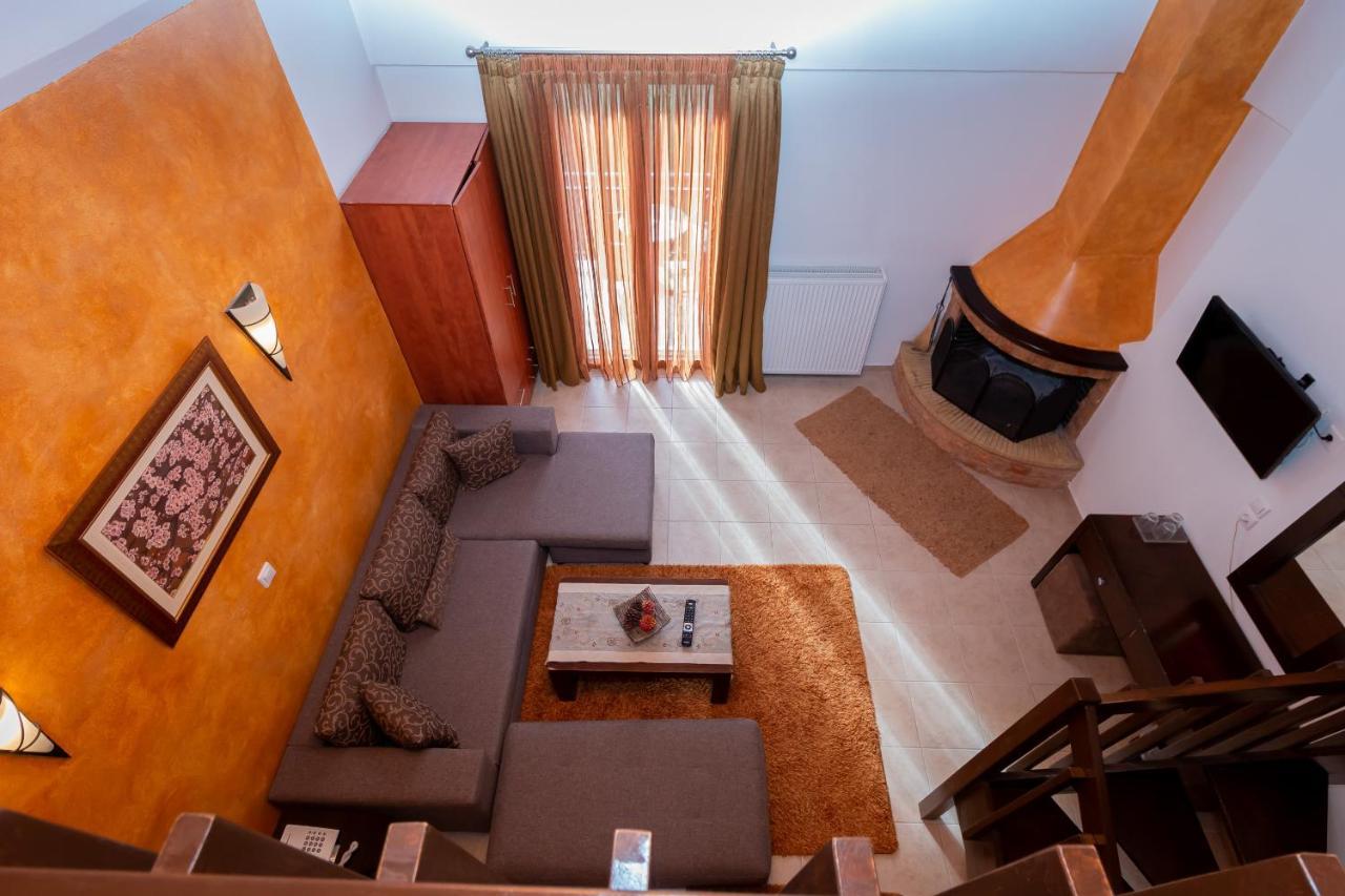 Ahilion Hotel Калаврита Екстериор снимка