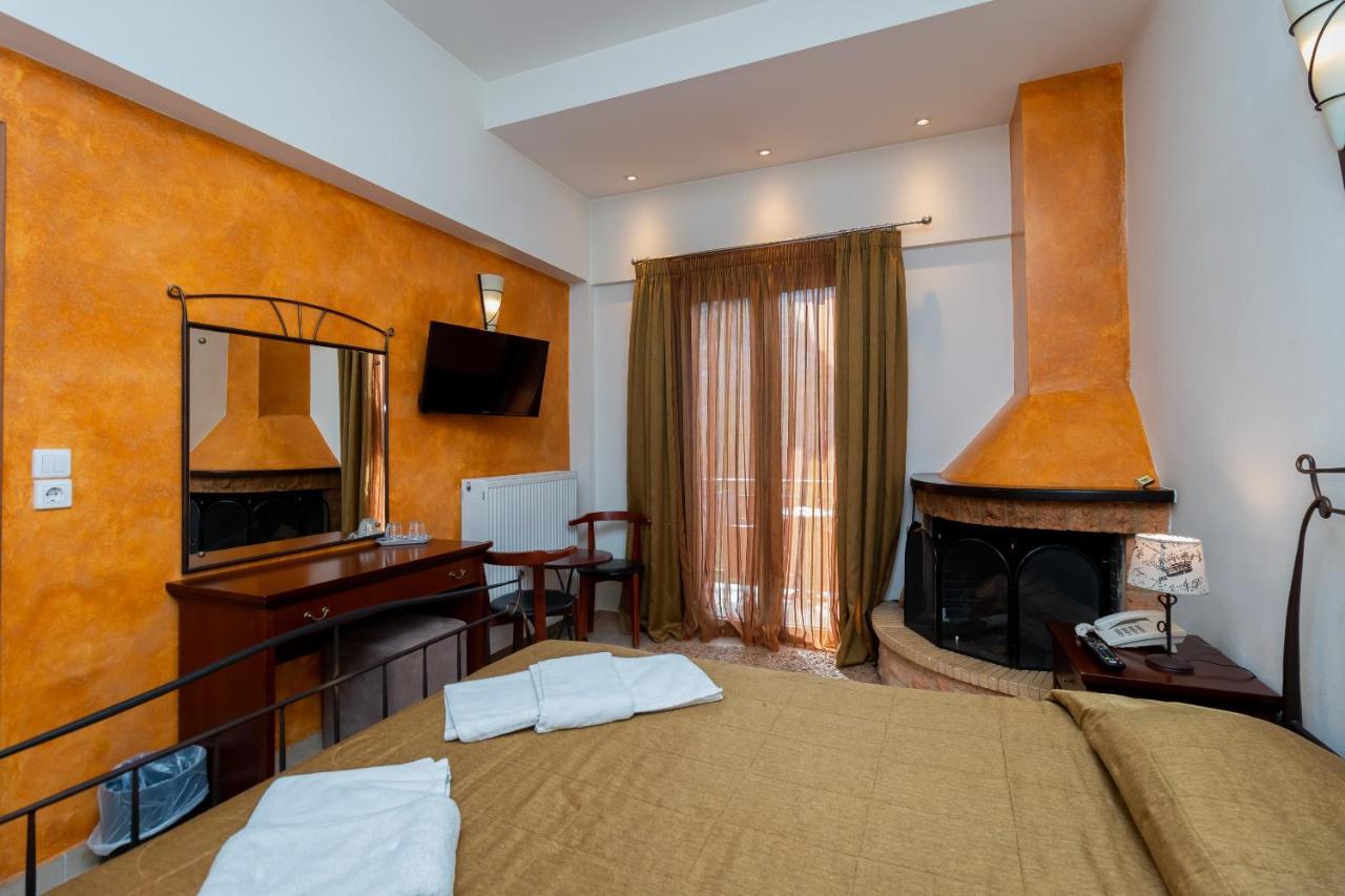 Ahilion Hotel Калаврита Екстериор снимка