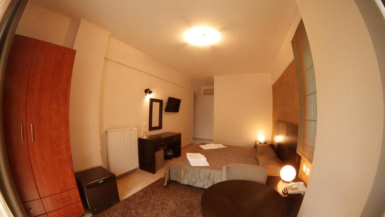 Ahilion Hotel Калаврита Екстериор снимка